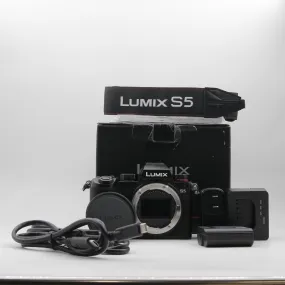 *** OPEN BOX EXCELLENT *** Panasonic Lumix DC-S5 Mirrorless Digital Camera (Body Only)