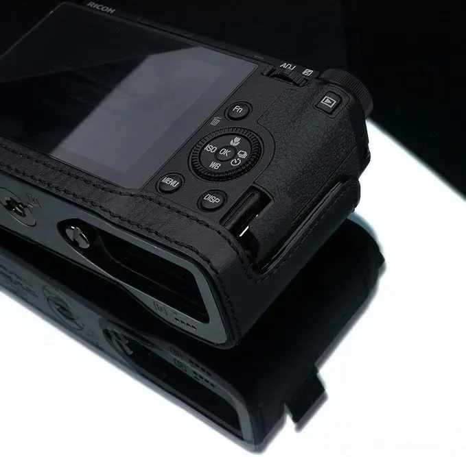 Gariz Black HG-GRIIIBK Leather Half Case for Ricoh GRIII