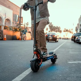 Kaabo Mantis 8 Dual Motor Electric Scooter