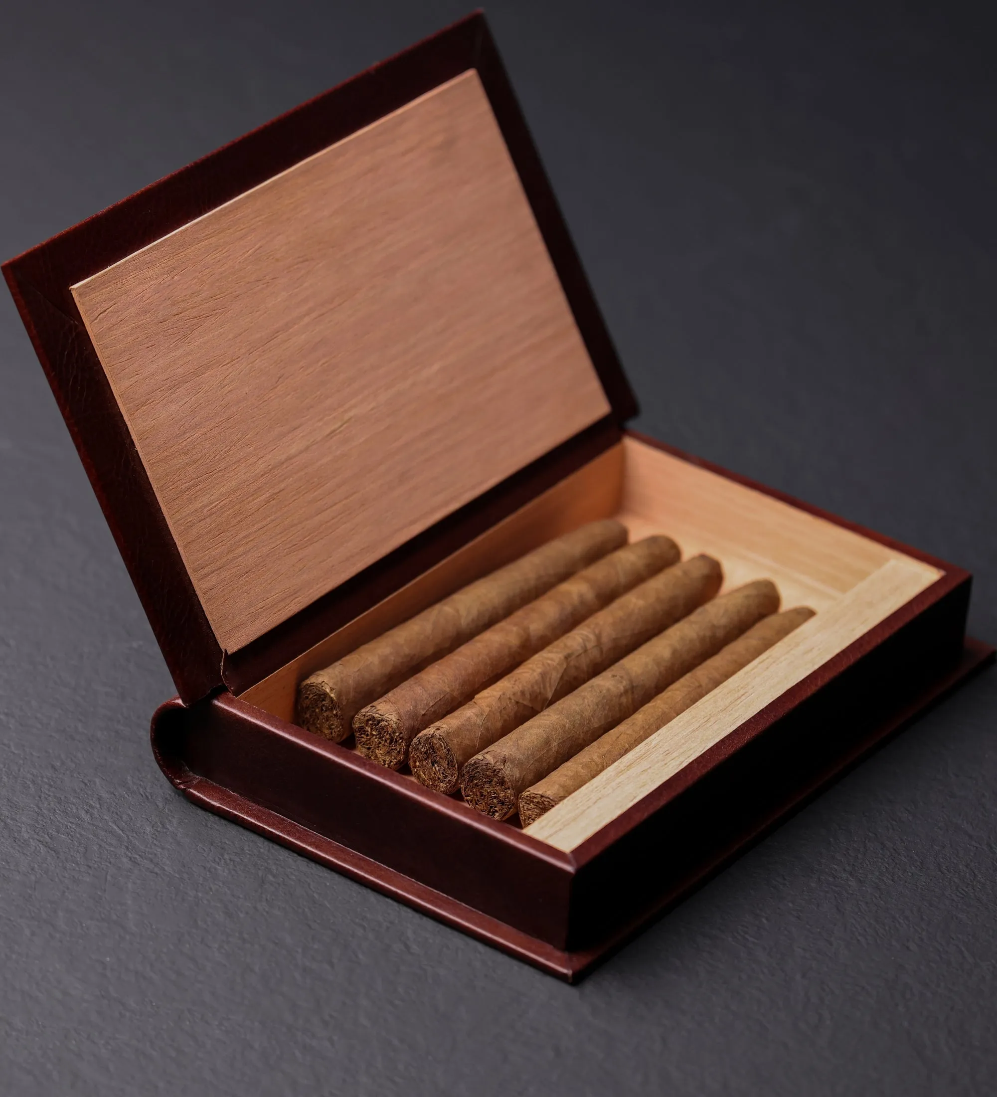 Leather Cigar Box, Cigar Case - Howards End