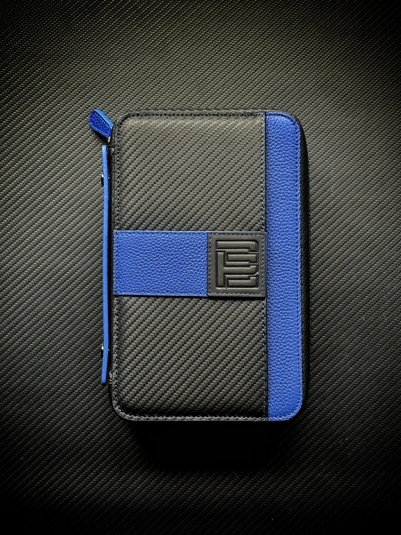 Project Carbon Cigar Case Black/Blue Carbon (2024 VERSION)