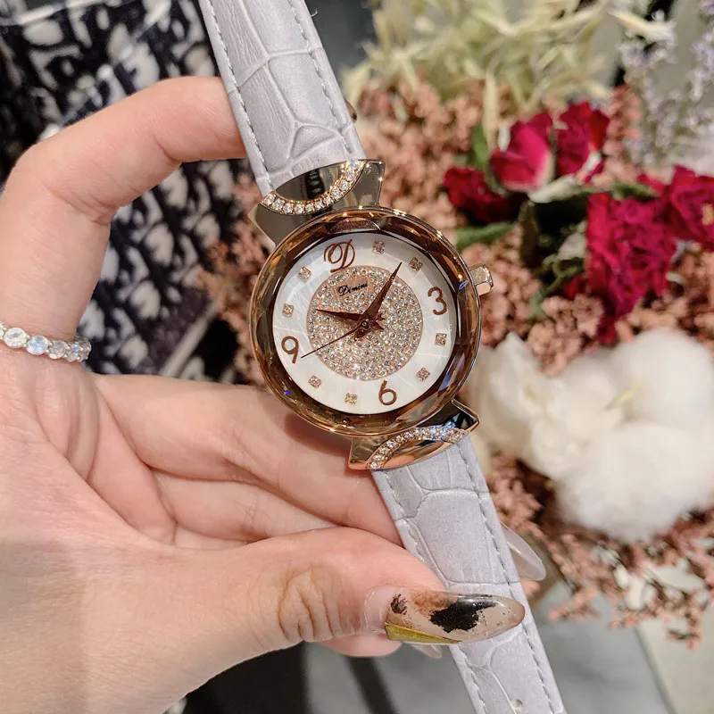 Women's Watch Rhinestone Shell Dial leather strap fashion quartz watch