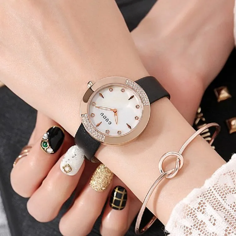 Women's Watch Round Dial Ultra-thin leather Strap simple watch